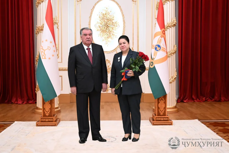 МАРОСИМИ СУПУРДАНИ МУКОФОТҲОИ ДАВЛАТӢ