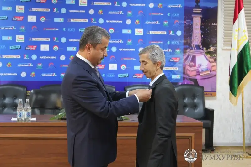 КУМИТАИ ТЕЛЕВИЗИОН ВА РАДИО. 41 НАФАР БО МУКОФОТИ ДАВЛАТӢ ҚАДР ШУД