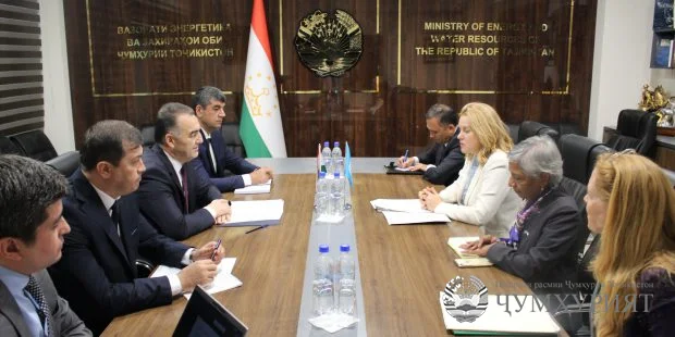 КОНФРОНСИ СММ ОИД БА ЗАХИРАҲОИ ОБ ДАР ТОҶИКИСТОН