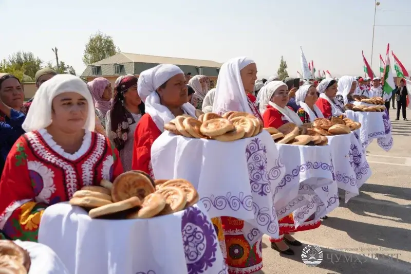 ДАНҒАРА. ТАНТАНАИ РӮЗИ ДАЪВАТШАВАНДА ДАР НОҲИЯ