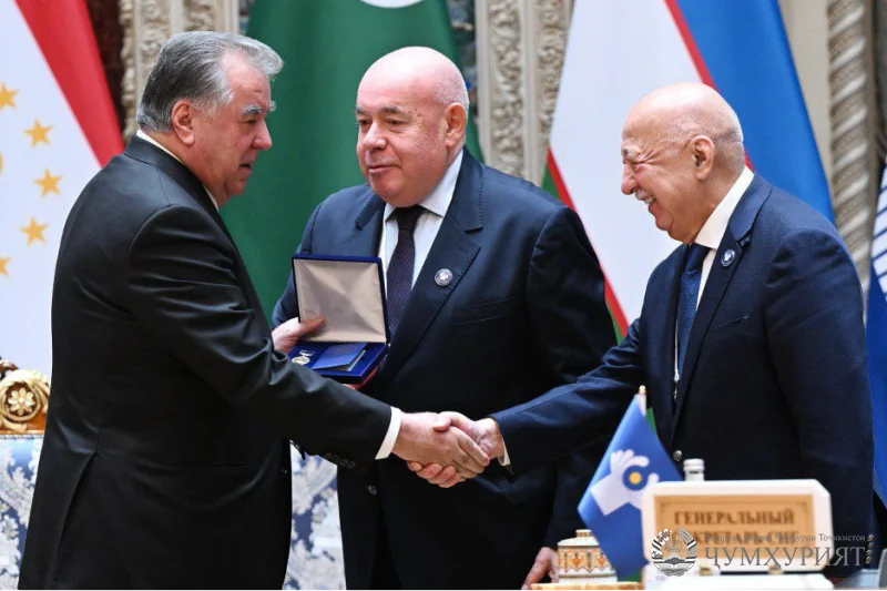 “КАРАВАН ИНФО”, “ТАСС”, “SPUTNIK”. БОЗТОБИ ҚАДРШИНОСИИ ПЕШВОИ МИЛЛАТ АЗ ҶОНИБИ ХАЗИНАИ БАЙНИДАВЛАТИИ ҲАМКОРИИ БАШАРДӮСТОНА