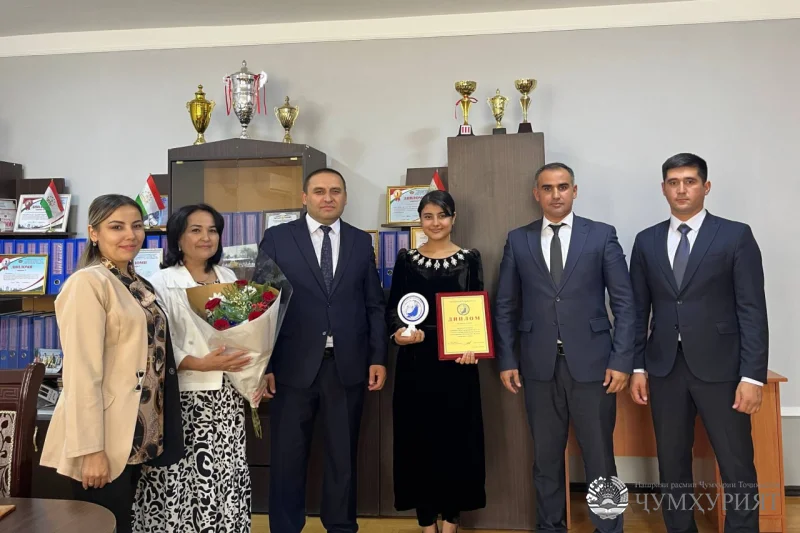 АЗИЗА ҶУМАЕВА. ДОНИШҶӮИ ДДҲБСТ ҒОЛИБИ ОЗМУНИ «ТОҶИКИСТОН – ВАТАНИ АЗИЗИ МАН»