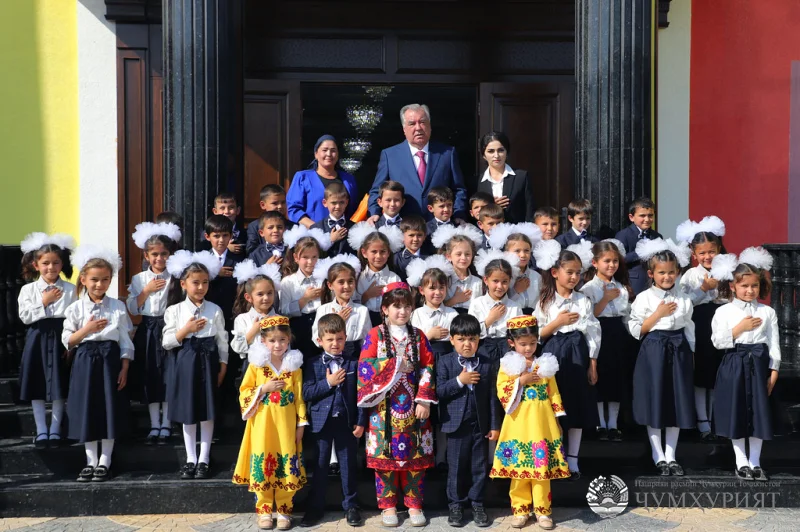 РАХШОНЗАМИН. ИФТИТОҲИ БИНОИ МУАССИСАИ ТОМАКТАБИИ «ШУКРОНА»