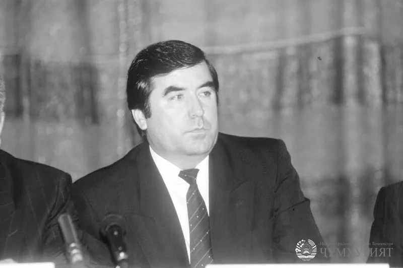 МУРОДУЛЛОҲ ШЕРАЛИЗОДА. ФИДОИИ РОҲИ ҲАҚИҚАТ