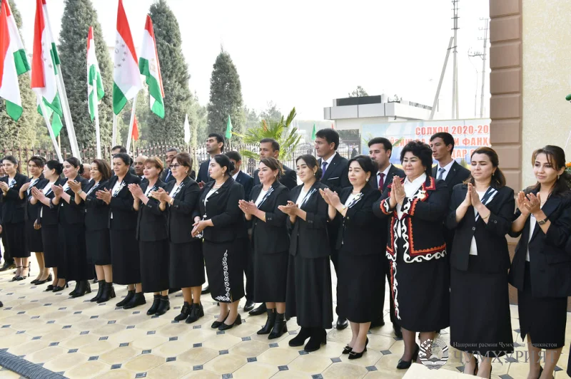 ТАРОНАИ САДОҚАТ БА ПЕШВО
