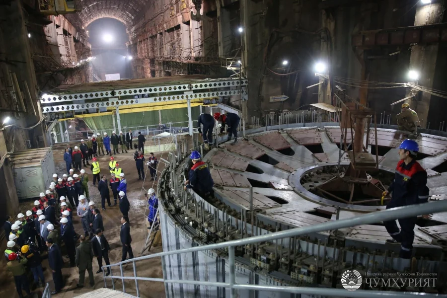 ИСТИҚЛОЛИ ЭНЕРГЕТИКӢ  Ояндаи ин Ватани маҳбуб дурахшон аст!