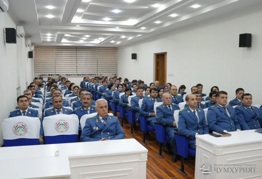 ПАЁМ  Хадамоти гумрук дар татбиқи хостаҳои Пешвои миллат пешсаф хоҳад буд