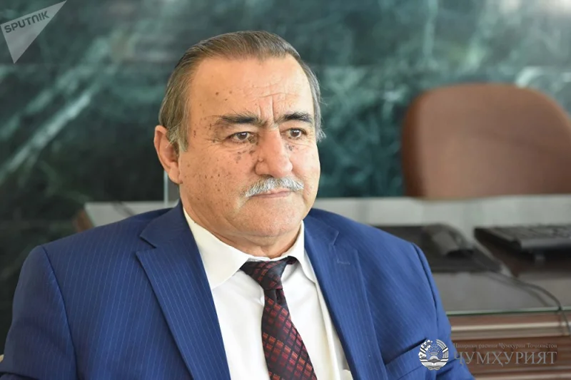 ДАВЛАТМАНД ХОЛОВ