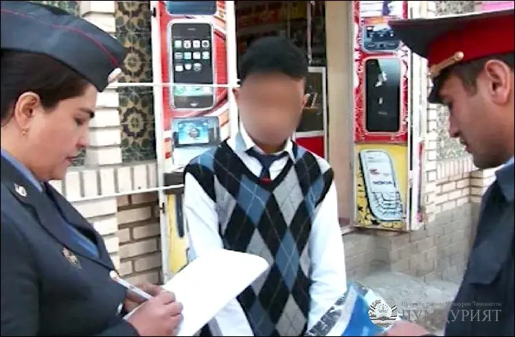 Роҳҳои пешгирии ҷинояткорӣ дар байни ноболиғон баррасӣ шуданд