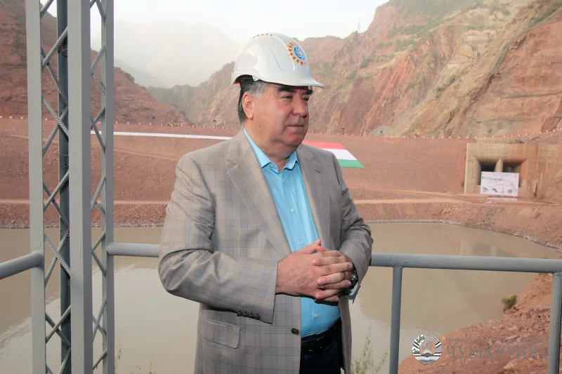 “РОҒУН” САРЧАШМАИ “ЭНЕРГИЯИ САБЗ”. ЧӢ ГУНА ЭМОМАЛӢ РАҲМОН ХАРИТАИ ИҚТИСОДИ ТОҶИКИСТОНРО ТАРҲРЕЗӢ МЕКУНАД?