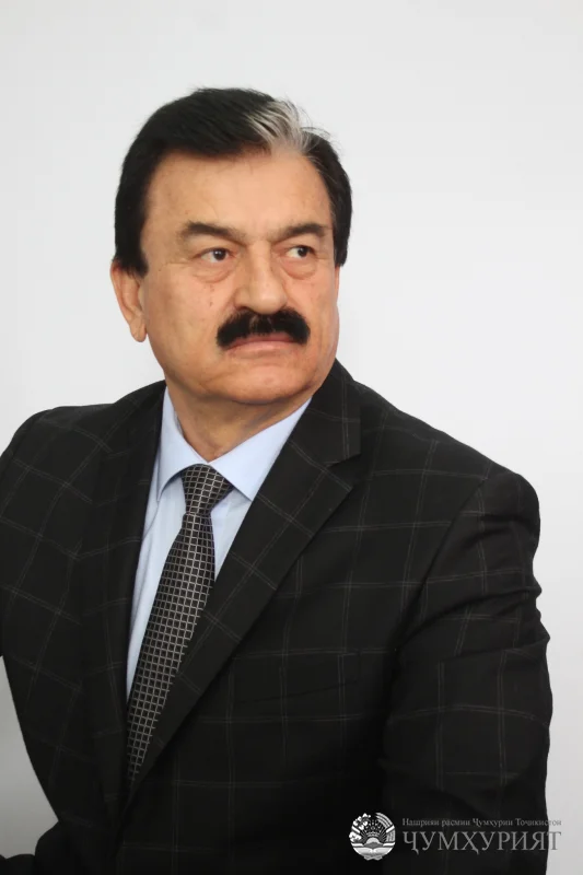 ЧИЛАХОН ХОЛОВ