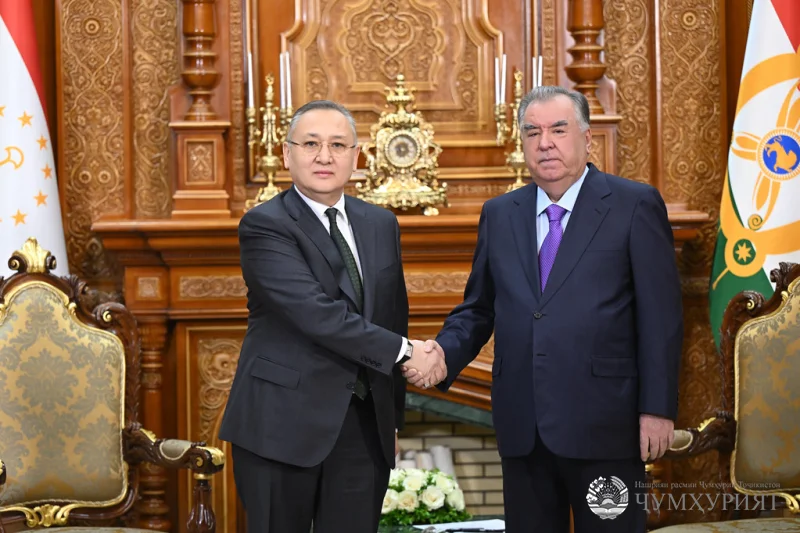 МУЛОҚОТИ ПЕШВОИ МИЛЛАТ БО ТААЛАТБЕК МАСАДИҚОВ