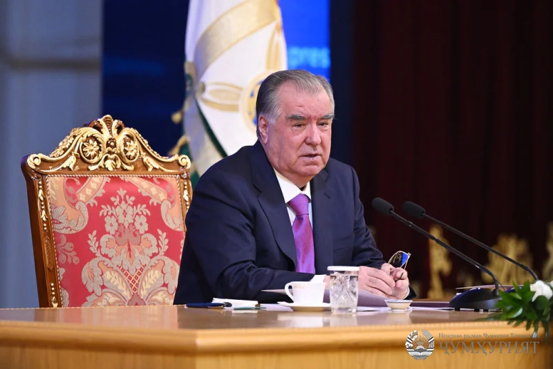 МУЛОҚОТИ ПЕШВОИ МИЛЛАТ БО РОҲБАРОН ВА ФАЪОЛОНИ ВИЛОЯТИ ХАТЛОН