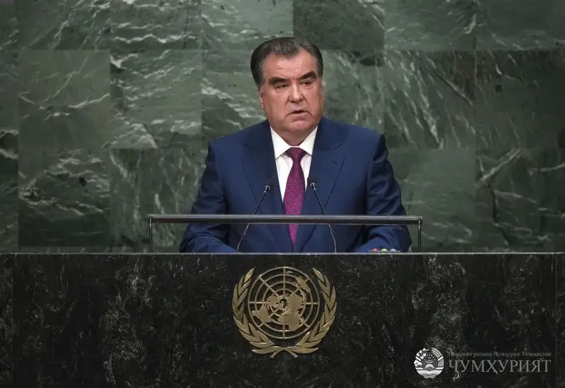 ПЕШВОИ МИЛЛАТ. БОЗ ЯК ТАШАББУСИ МОНДАГОР ДАР РОҲИ ТАЪМИНИ СУЛҲИ БАШАРИЯТ